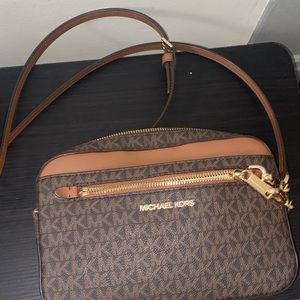 Micheal Kors Purse